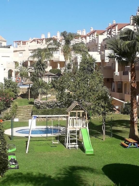 Duquesa Fairways, A Spacious Apartment With Fabulous Views And Facilities Манилва Экстерьер фото